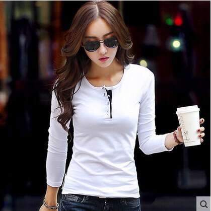 i'm not sure what this girl is, but i'm pretty sure she's wearing sunglasses.