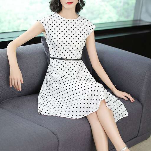 i'm not sure if i could have a dress like this, but i'd love to have a dress like this.