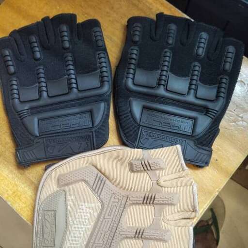 gloves and gloves for the game