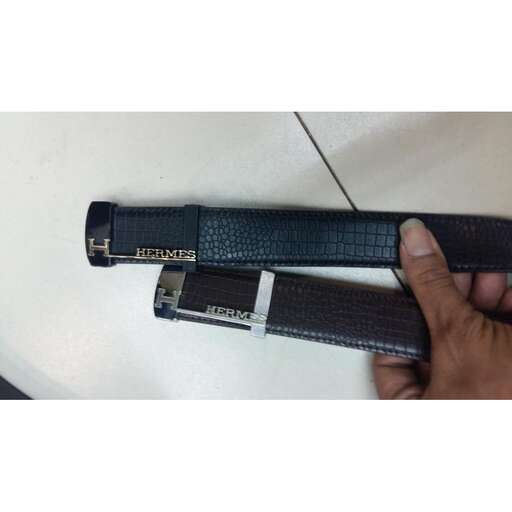 the case is made from leather.