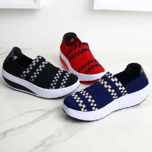 i love the idea of having a pair of shoes in the same color.