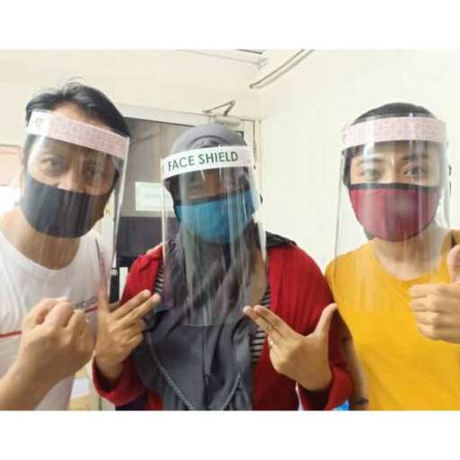 a picture of a person wearing a mask.