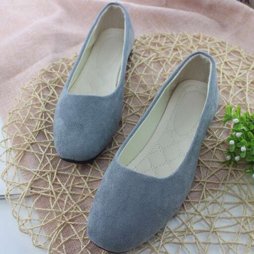 i love the idea of using grey shoes.