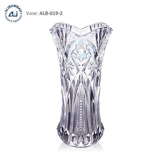 this elegant silhouette is made of silk and is handmade.