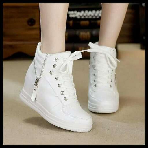 i'm not sure about these shoes, but i'm pretty sure i'm going to wear them all day.