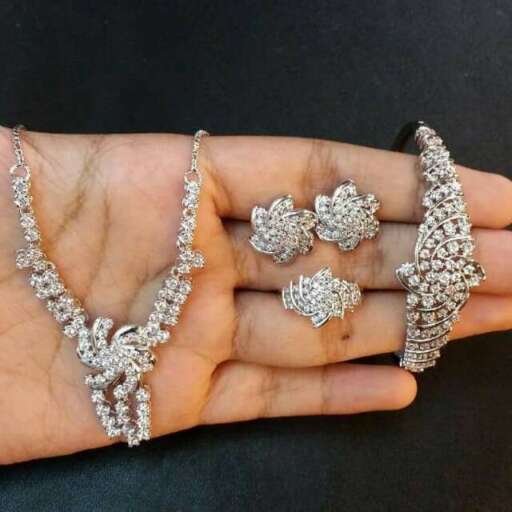 a pair of diamond and diamond earrings