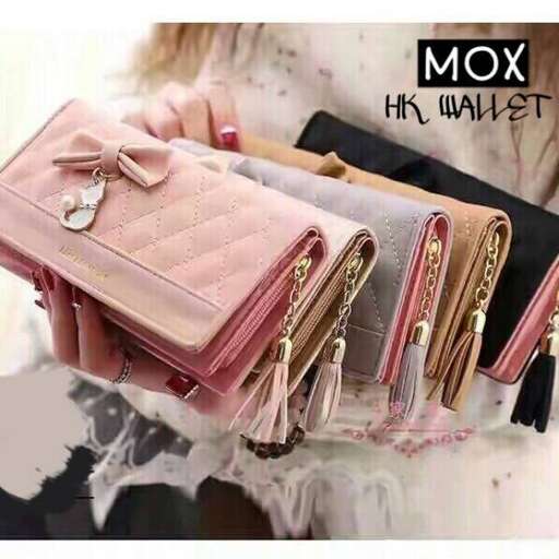 a bag that is made out of leather.