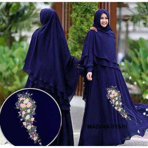 the floral design of the veil is a beautiful way to add a touch of elegance to your outfit.