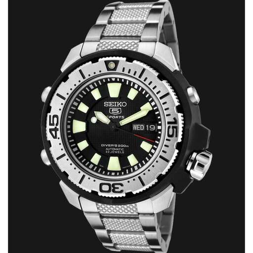 the watch is a limited edition of the world's most popular watches.