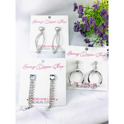earrings in sterling silver with a touch of pink