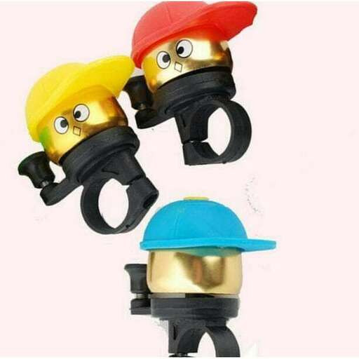 two legos with a hat and a hat.