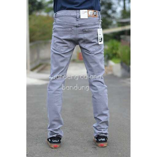 jeans with a belt and a belt