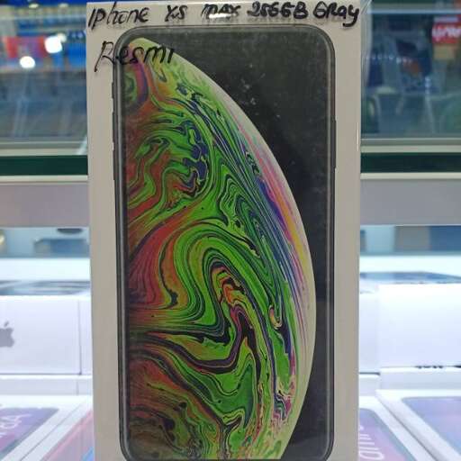 a case with a picture of a cell phone on it.