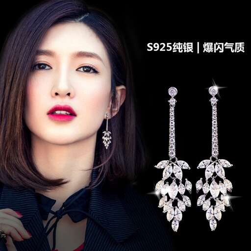 earrings in sterling silver with diamonds