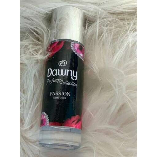 i'm not sure what this is but i love the black and white on the bottom of the bottle.