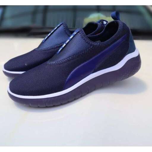 i have a pair of shoes.