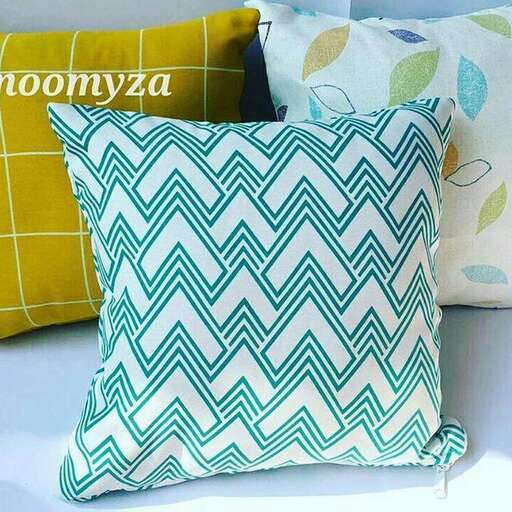 i love the yellow and green pillows.