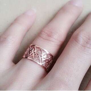 a ring with a heart