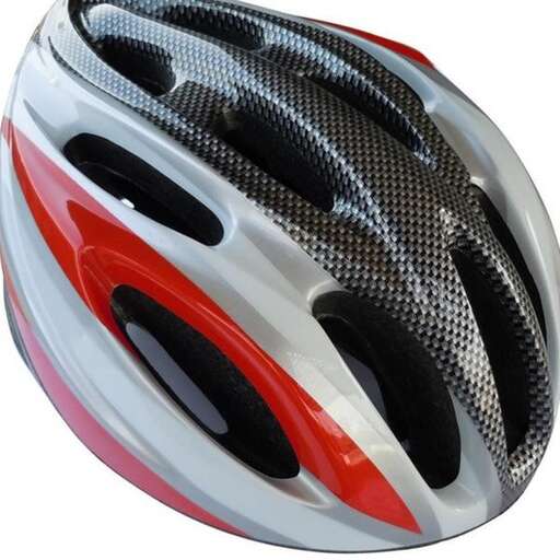 the helmet of the cyclist