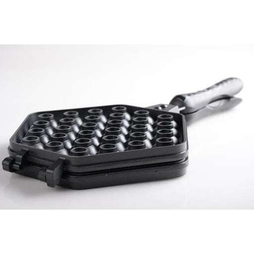 a small, black - handled spatula is a great idea for making a toaster.