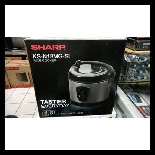 a picture of a microwave oven in a box.