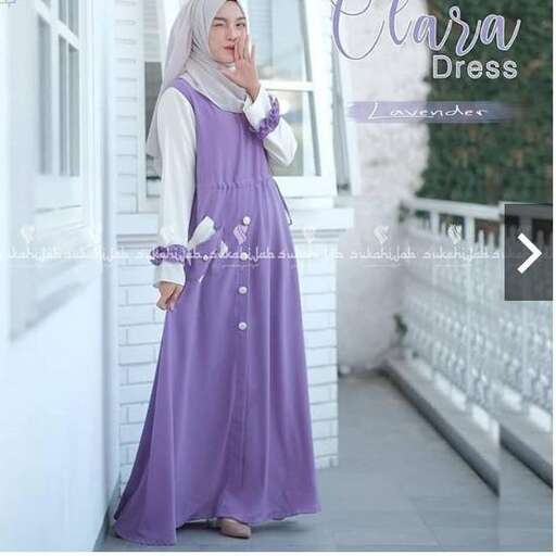 a woman in a traditional dress