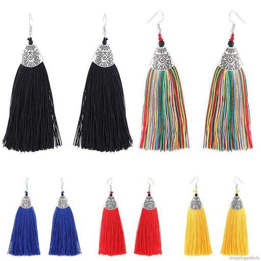 the colors of the national dress are a must for any occasion.