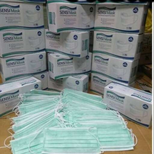 a stack of paper towels