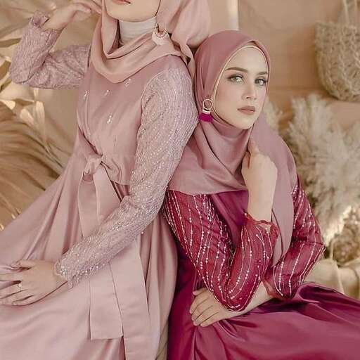women in pink