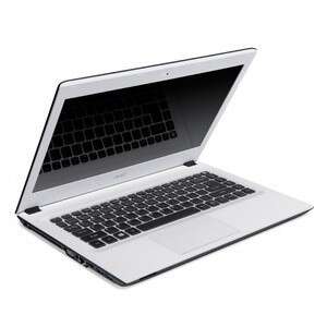 a laptop computer with a screen showing the screen.