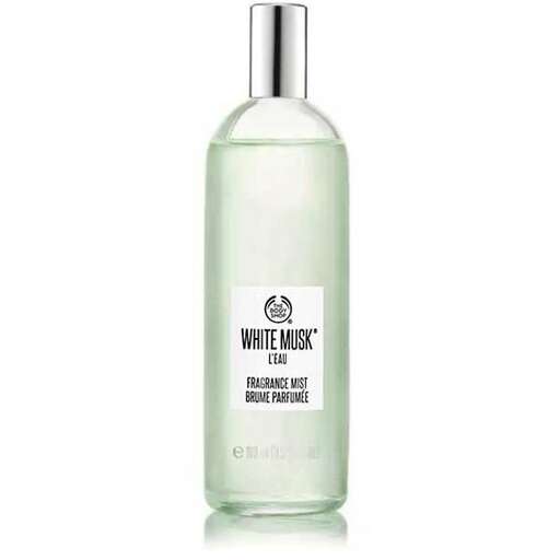 the white label on a bottle of perfume