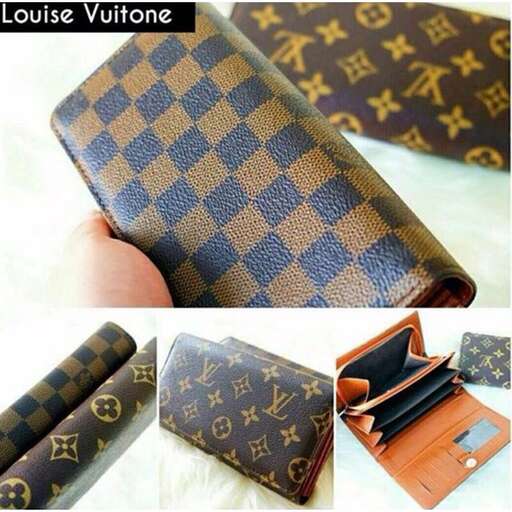 a tie with a wallet and a wallet.