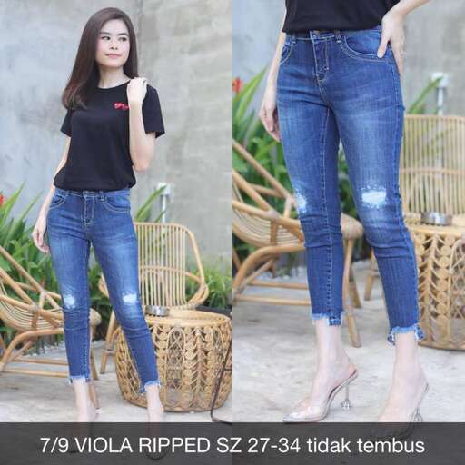 jeans with a black top