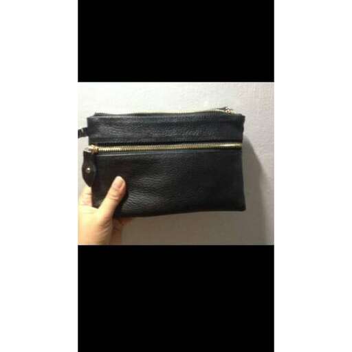 small wallet with a zipper