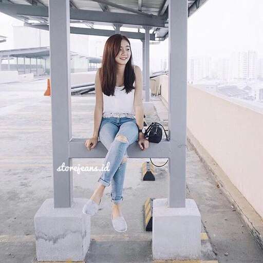 i'm a sucker for jeans and a white t - shirt.