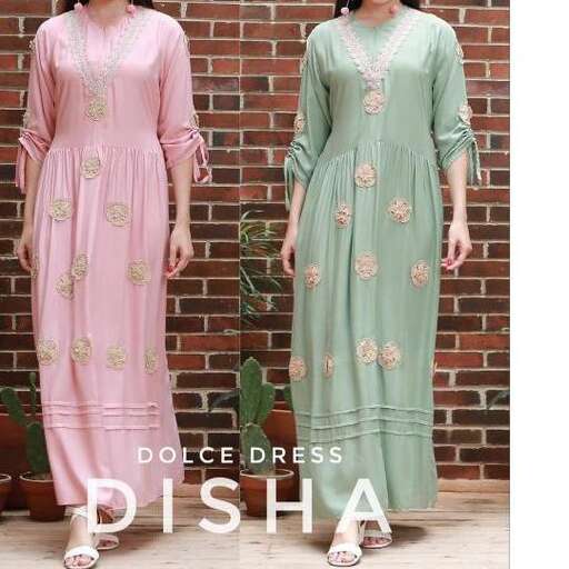 the dress is a long way to wear a long dress.