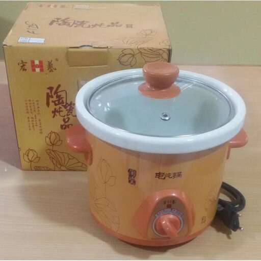 this is a pot that i found in a store in the street of taipei.