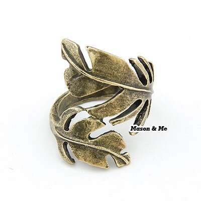 ring with a bird and a bird