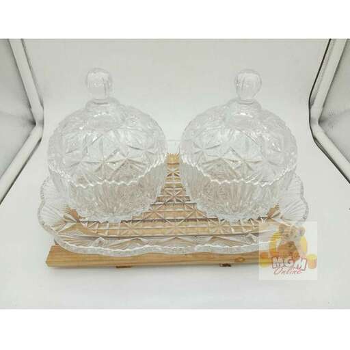 glass bowls in the shape of a glass bowl