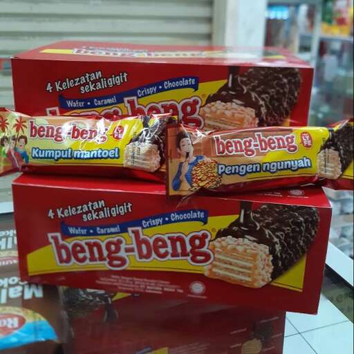 a display of chocolate and chocolate cookies in a store.