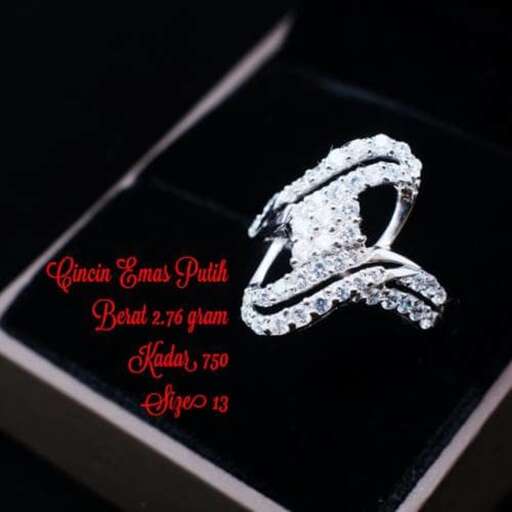 a diamond ring for a bride