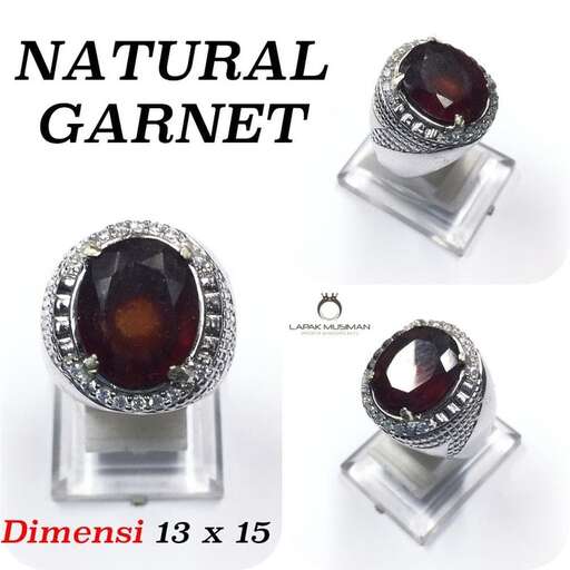 a beautiful ring made of stone.