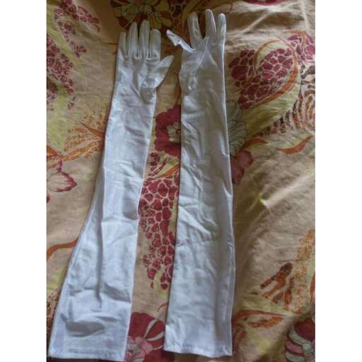 white gloves for the doll