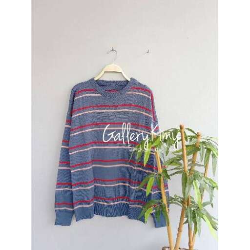 sweater with a pattern of the sleeves