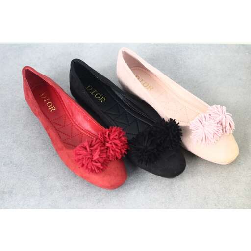 i love these shoes in black and pink.