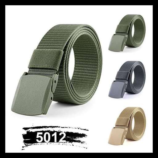 a belt that is made of leather.