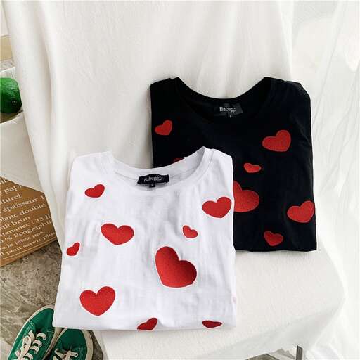 i love the red hearts on the white shirt. i love the red hearts in the black and white.