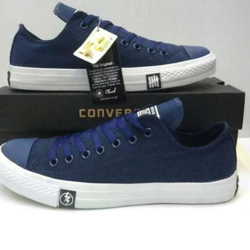 i love the blue and white sneakers.
