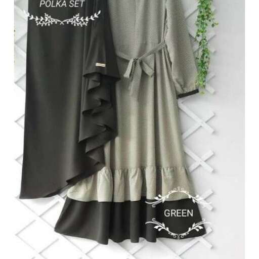 i love the idea of the sleeves on this dress.