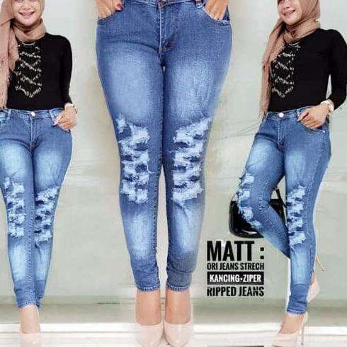 jeans with a black top